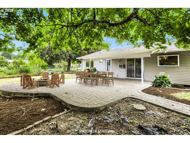 457 Nw YONIA Ct, Hillsboro, OR 97124
