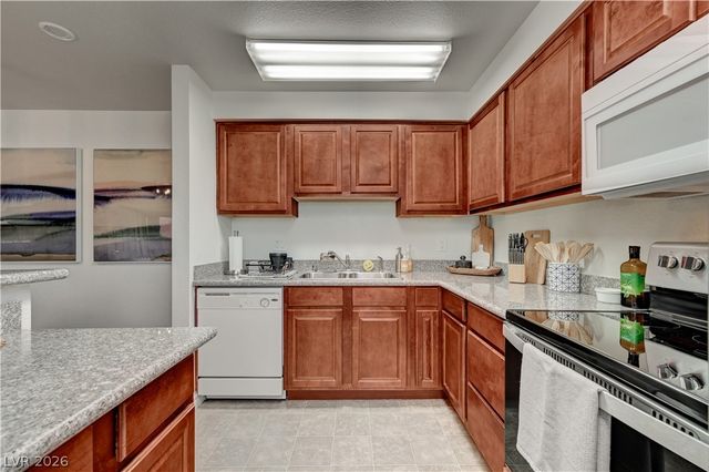 5220 Indian River Drive 280, Las Vegas, NV 89103
