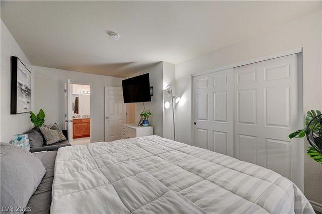 5220 Indian River Drive 280, Las Vegas, NV 89103