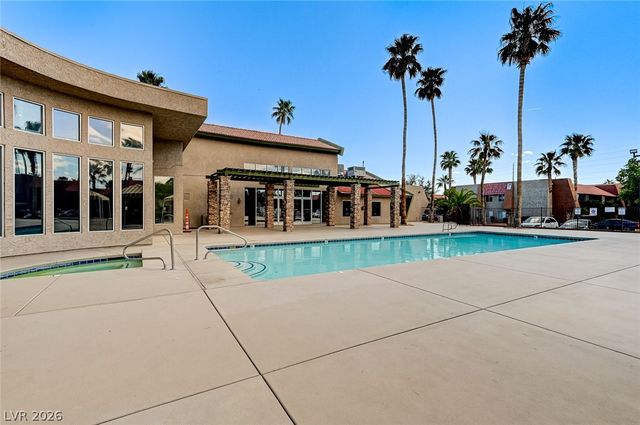 5220 Indian River Drive 280, Las Vegas, NV 89103