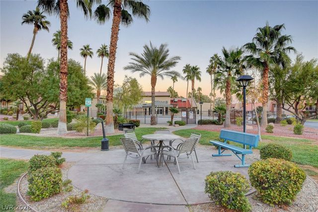5220 Indian River Drive 280, Las Vegas, NV 89103