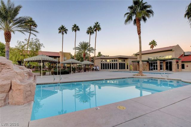5220 Indian River Drive 280, Las Vegas, NV 89103
