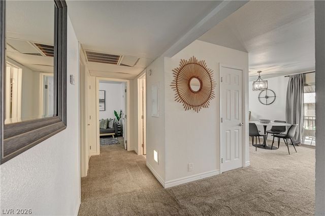 5220 Indian River Drive 280, Las Vegas, NV 89103