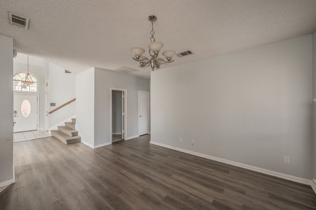 2643 Garden Ridge Lane, Arlington, TX 76006