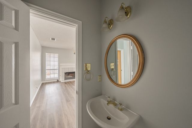 2643 Garden Ridge Lane, Arlington, TX 76006