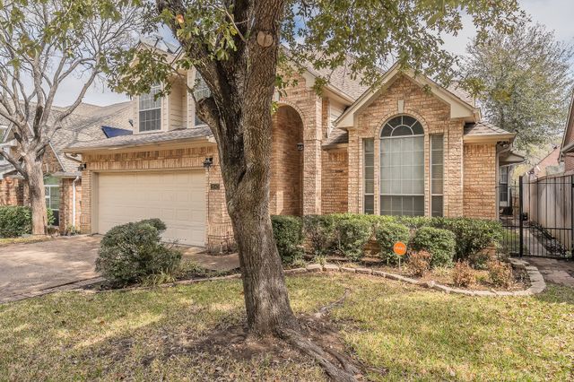 2643 Garden Ridge Lane, Arlington, TX 76006
