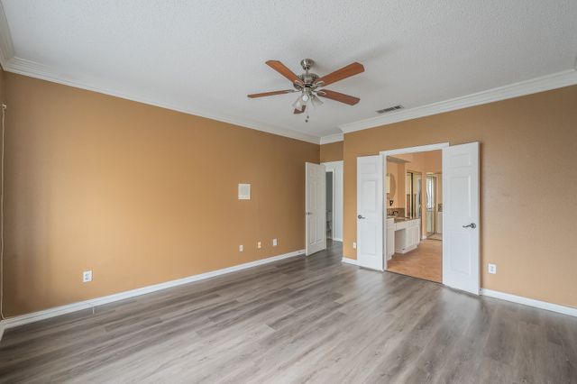 2643 Garden Ridge Lane, Arlington, TX 76006