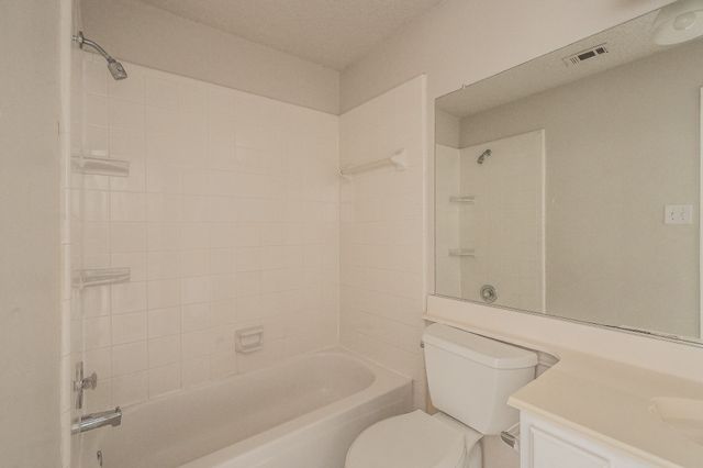 2643 Garden Ridge Lane, Arlington, TX 76006