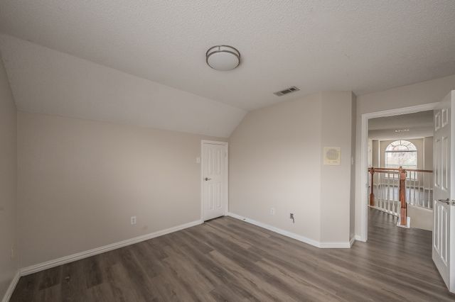 2643 Garden Ridge Lane, Arlington, TX 76006