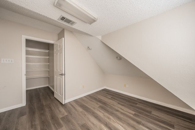 2643 Garden Ridge Lane, Arlington, TX 76006