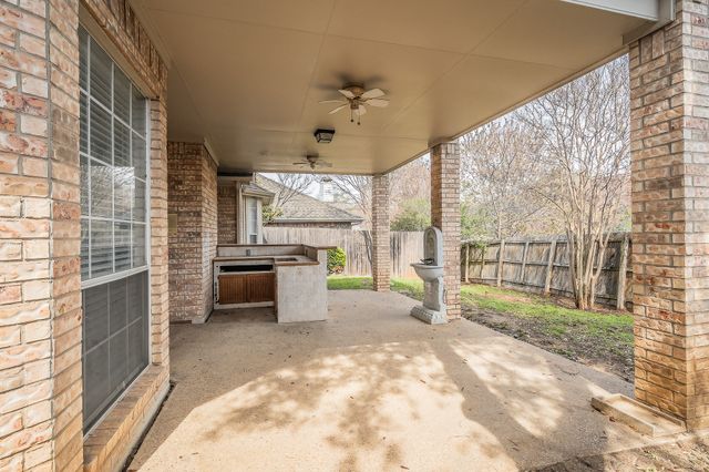 2643 Garden Ridge Lane, Arlington, TX 76006