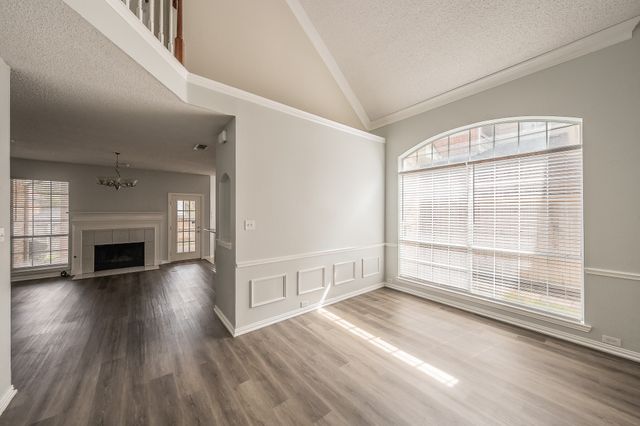 2643 Garden Ridge Lane, Arlington, TX 76006