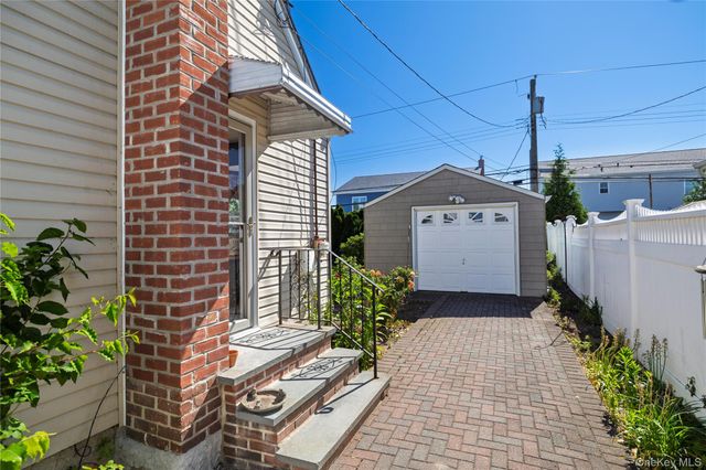 175 Lee Avenue, Hicksville, NY 11801