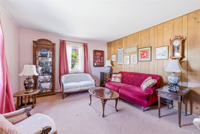 175 Lee Avenue, Hicksville, NY 11801