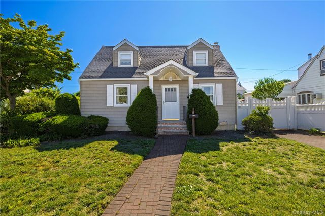 175 Lee Avenue, Hicksville, NY 11801