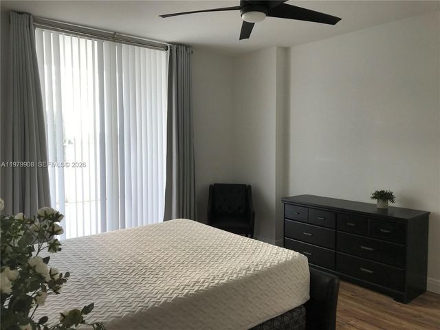 7900 Harbor Island Dr 523, North Bay Village, FL 33141