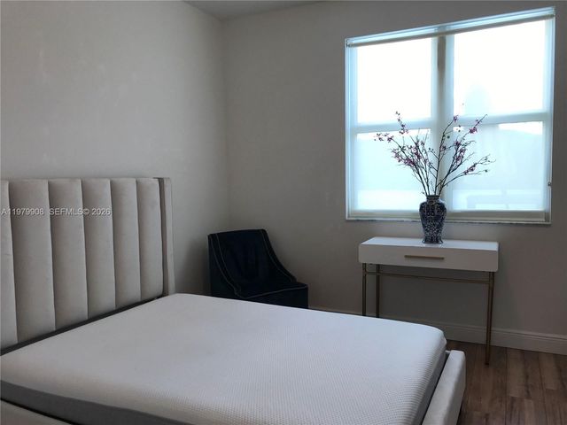 7900 Harbor Island Dr 523, North Bay Village, FL 33141