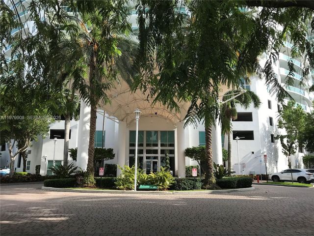 7900 Harbor Island Dr 523, North Bay Village, FL 33141