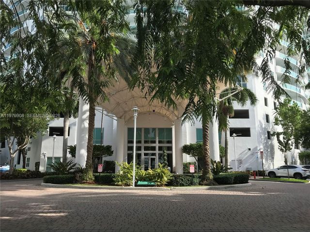 7900 Harbor Island Dr 523, North Bay Village, FL 33141