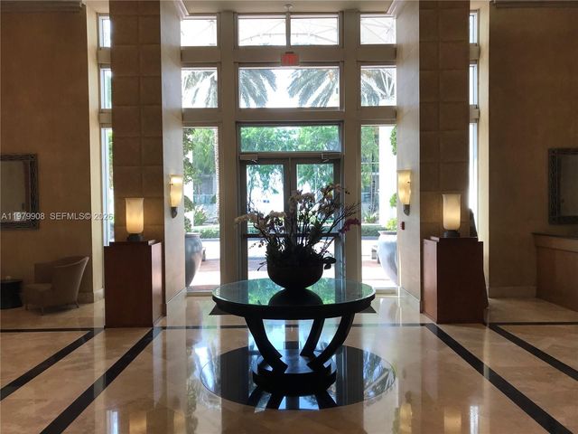 7900 Harbor Island Dr 523, North Bay Village, FL 33141