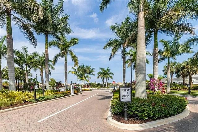 5716 S Sterling Ranch, Davie, FL 33314