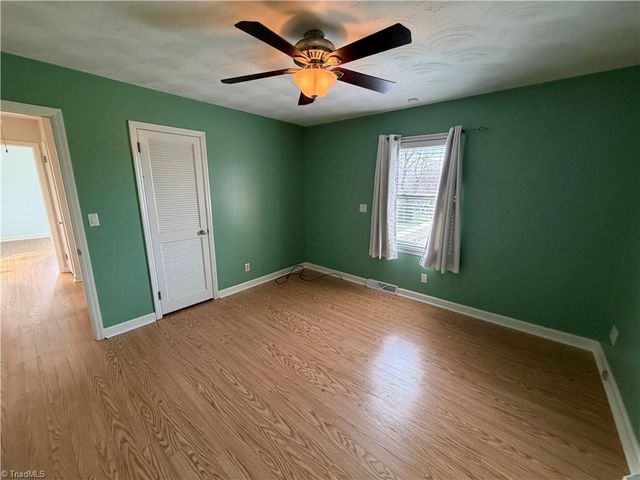 200 Arlington Street, Mount Airy, NC 27030