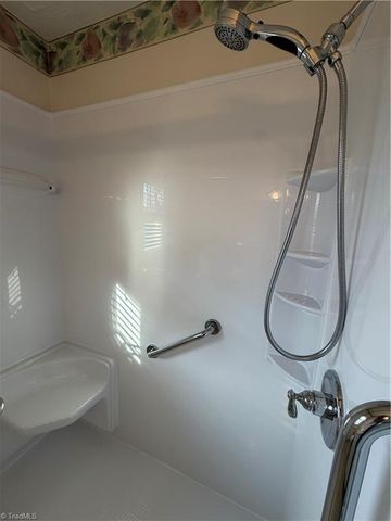 200 Arlington Street, Mount Airy, NC 27030