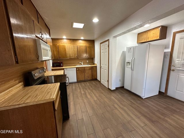 5205 FLOWER Drive, El Paso, TX 79905