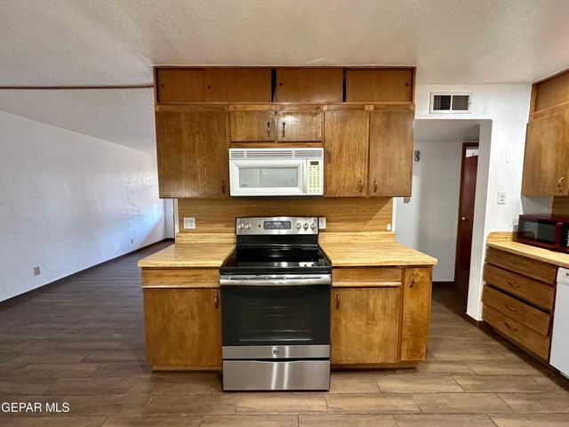 5205 FLOWER Drive, El Paso, TX 79905