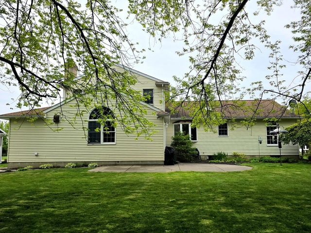 5825 COBBLESTONE Drive, Erie, PA 16509