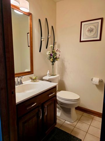 5825 COBBLESTONE Drive, Erie, PA 16509