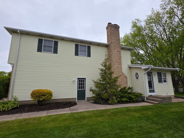 5825 COBBLESTONE Drive, Erie, PA 16509