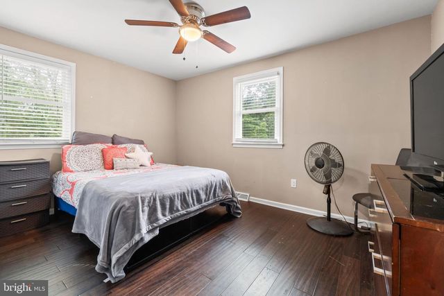 17 MILL PARK LN, Marlton, NJ 08053