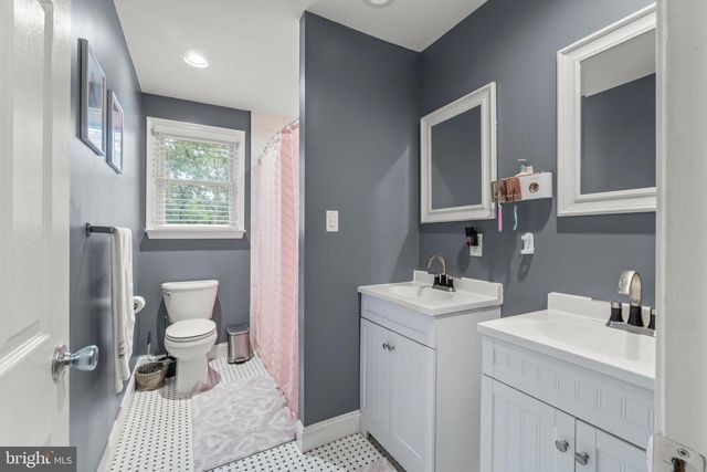 17 MILL PARK LN, Marlton, NJ 08053