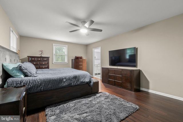 17 MILL PARK LN, Marlton, NJ 08053