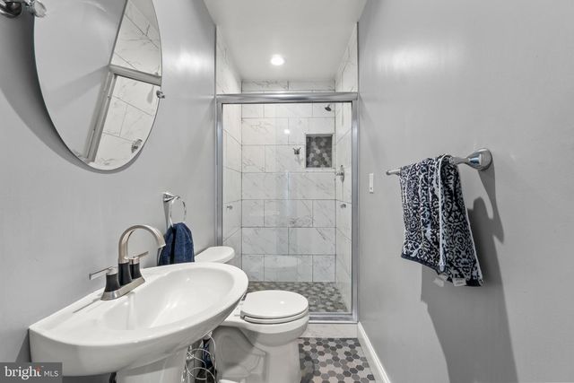 17 MILL PARK LN, Marlton, NJ 08053