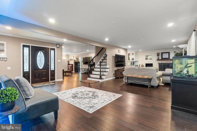 17 MILL PARK LN, Marlton, NJ 08053