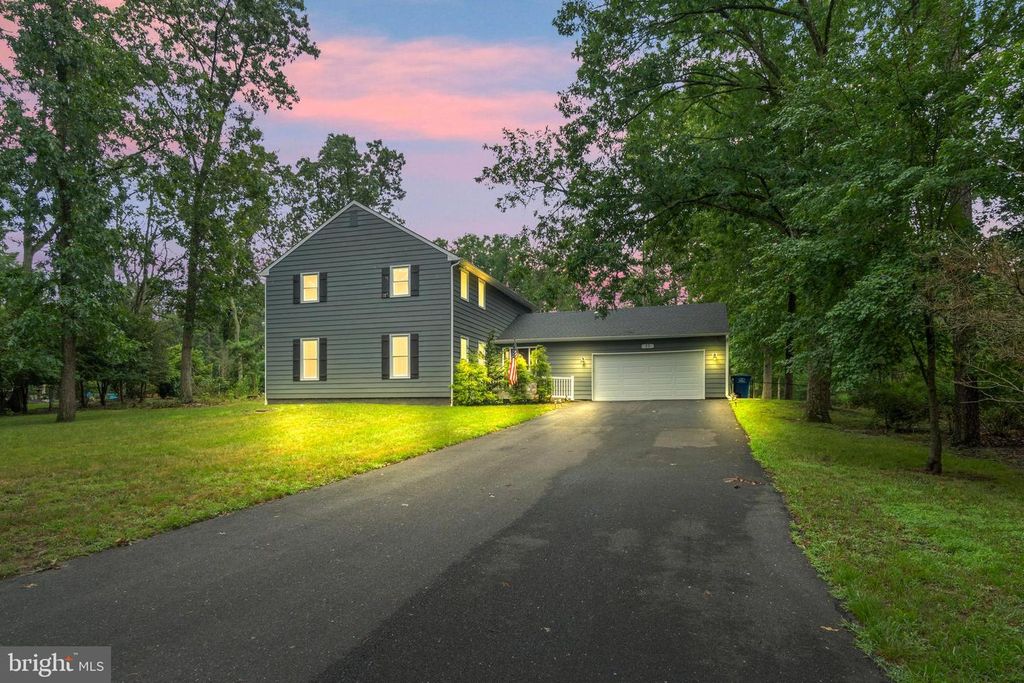 17 MILL PARK LN, Marlton, NJ 08053