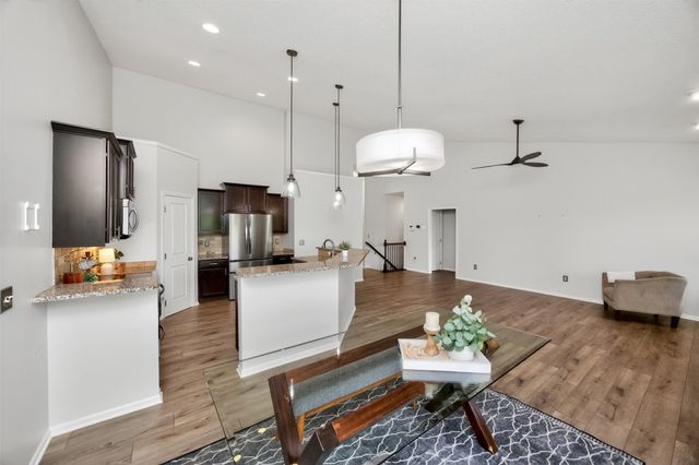 1441 S 95th Street, West Des Moines, IA 50266