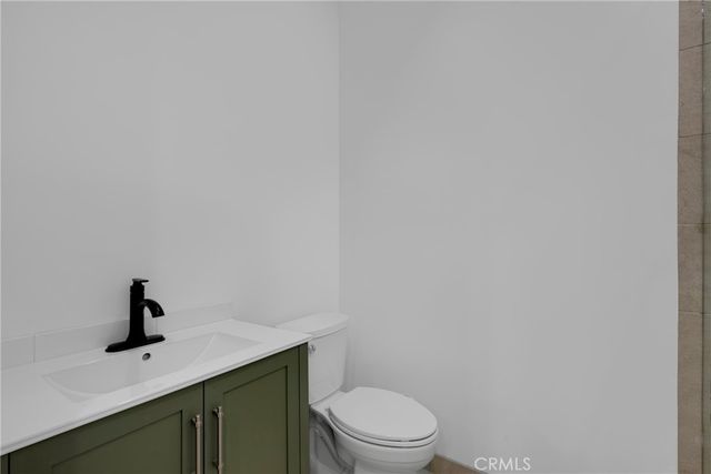 22920 Califa Street B, Woodland Hills, CA 91367