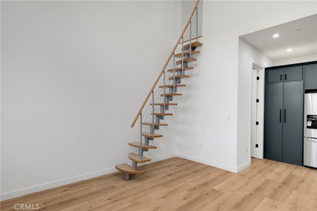 22920 Califa Street B, Woodland Hills, CA 91367