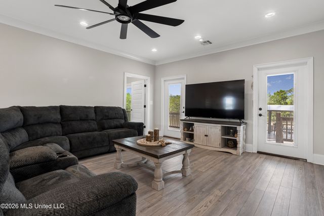 6149 Pontiac Drive, Kiln, MS 39556