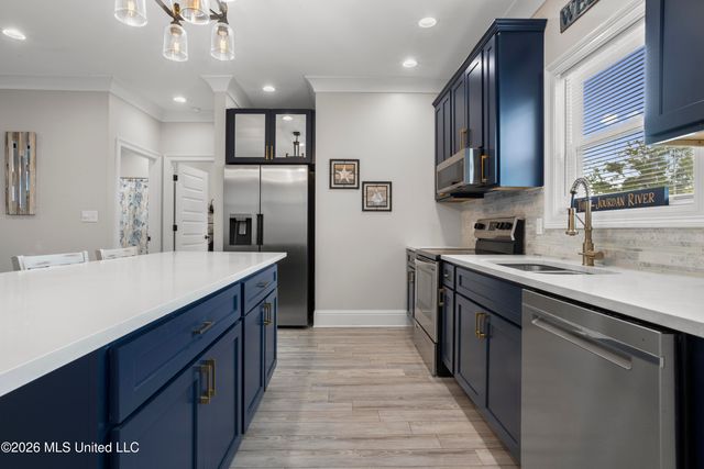 6149 Pontiac Drive, Kiln, MS 39556