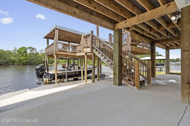 6149 Pontiac Drive, Kiln, MS 39556