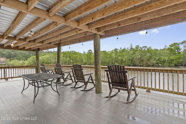 6149 Pontiac Drive, Kiln, MS 39556