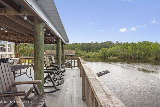 6149 Pontiac Drive, Kiln, MS 39556