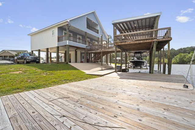 6149 Pontiac Drive, Kiln, MS 39556