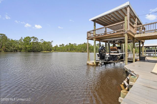 6149 Pontiac Drive, Kiln, MS 39556