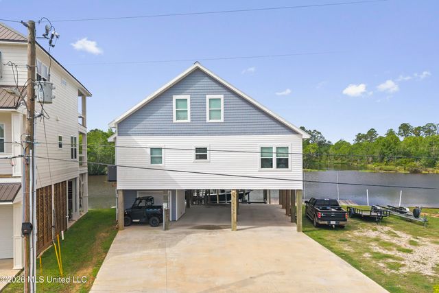 6149 Pontiac Drive, Kiln, MS 39556