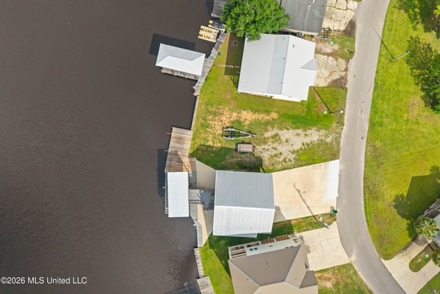 6149 Pontiac Drive, Kiln, MS 39556